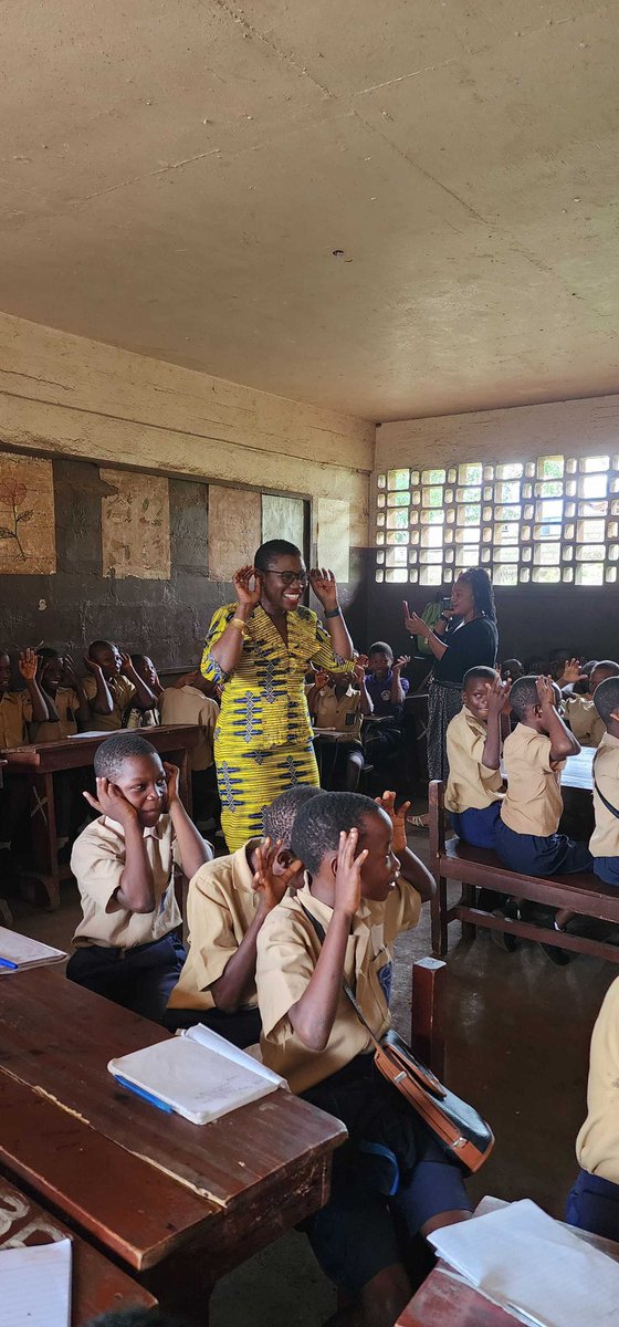 risingacademies's tweet photo. After joining us for our Rising@10 celebrations, the Mayor of Freetown, @yakisawyerr, together with her Education Committee Councillors, visited Freetown City primary schools to see Rising’s "FasterMath" programme in action!

#RisingAcademies #Education #SierraLeone https://t.co/ZCNjRE6jRC