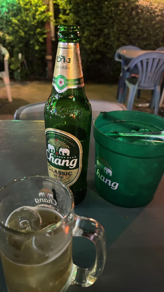 คนเดียวจะเหงาหน่อยครับผม ริมคลอง พระอิน