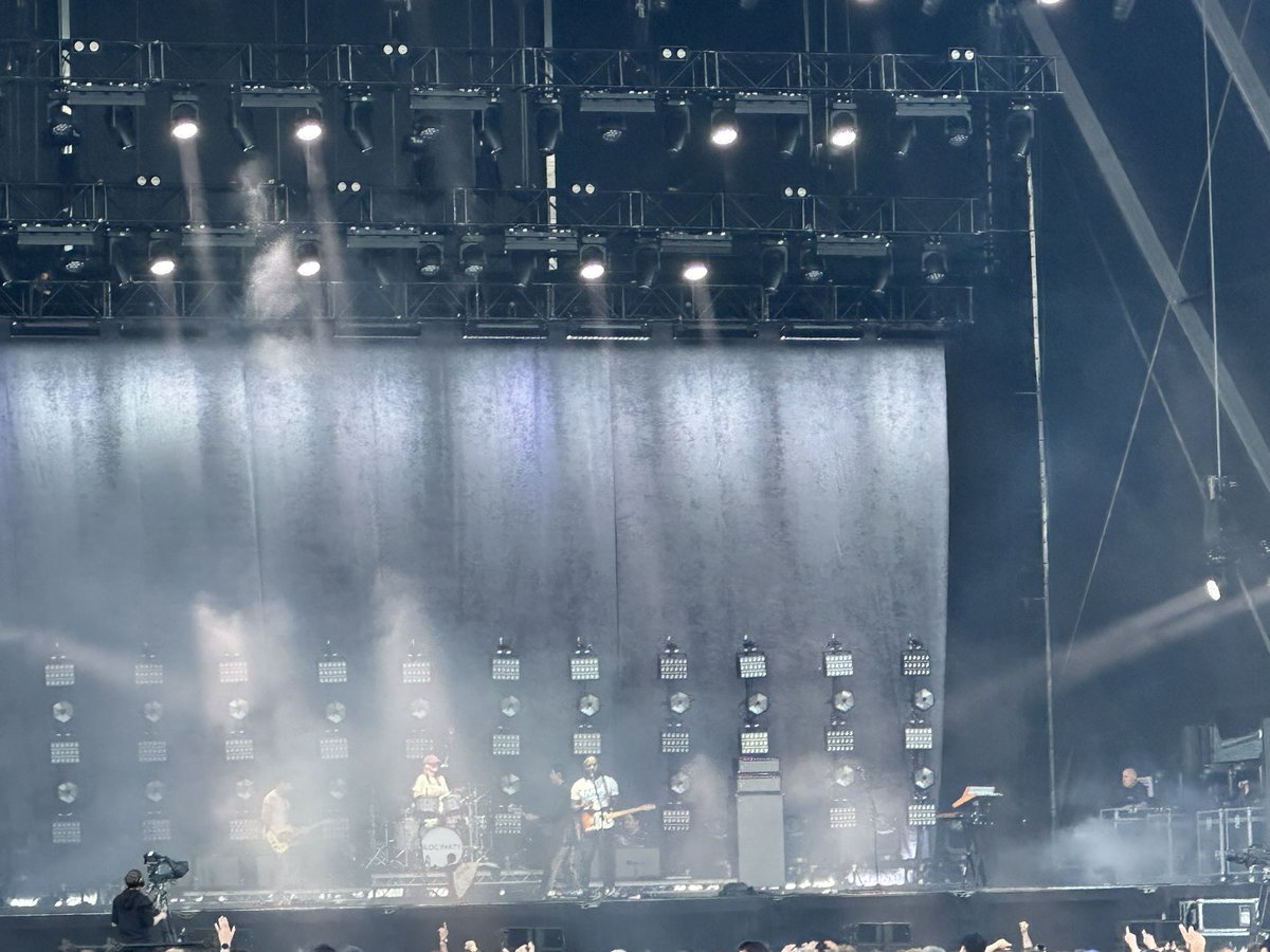 Andy_Bev's tweet photo. @BlocParty amazing as always!! Sounds just as fresh as Leeds festival 04, 20 years ago! https://t.co/87evdqLWwf