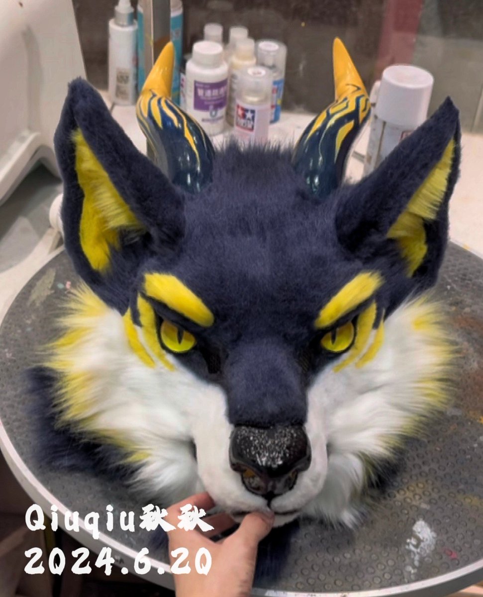 Qiuqiu1290's tweet photo. This was a commission completed two weeks ago.
#fursuit #furry https://t.co/ux6HTffPln