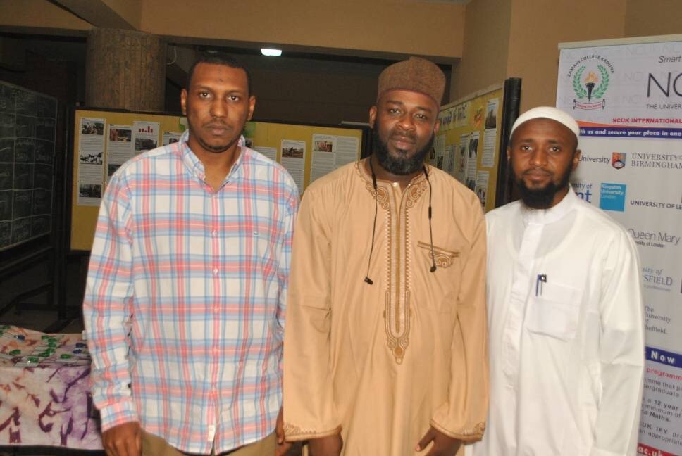 ZCKAlumni's tweet photo. Throwback to the last Reunion! Spot some familiar faces out of the group. Who else can recognize some of the faces? Take a guess and tag them! #ZamaniCollegeAlumni #ZamaniCollegeKaduna #ZamaniCollegeAbuja #ZOSA #ZOSAThrowback https://t.co/NNIKgQzXwF