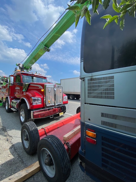 steveflanagans2's tweet photo. Towing a coach bus in after a fire burned up the wheel seals. Having the proper equipment for every job is critical in this business. Don't trust your valuable equipment and vehicles to anyone else! #flanaganstowing #bustowing #heavydutywreckerservice https://t.co/VltD9iyWD1