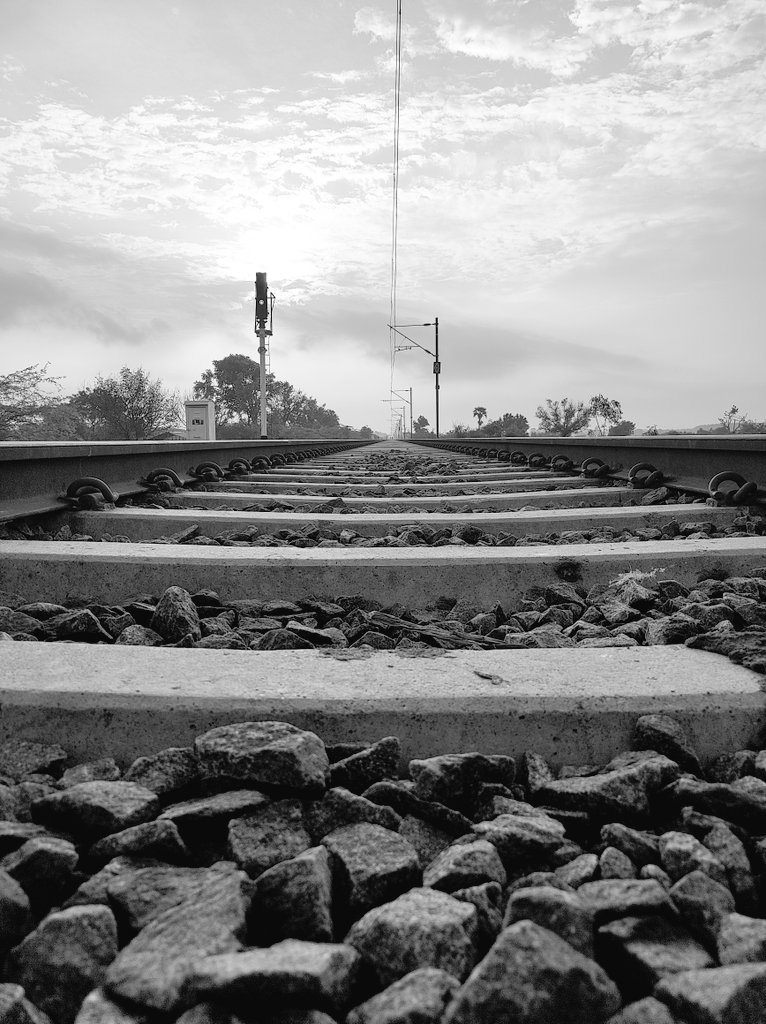 QP / Share Beautiful Black and White

#DreamShots #XiaomiPhotography