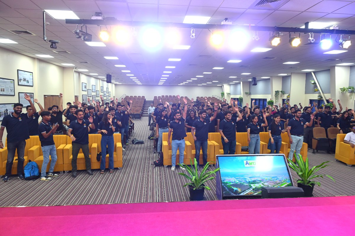 ibsc_skill's tweet photo. The MBA students of @iim_vizag embarked on a transformative journey at @AP_MedTechZone, connecting the dots between classroom learning and industrial realities, and gaining invaluable hands-on experience.

#AMTZ #MedTechZone #HealthTech #IIMVExcellence #MedTechInnovation https://t.co/pgaKV7cPub