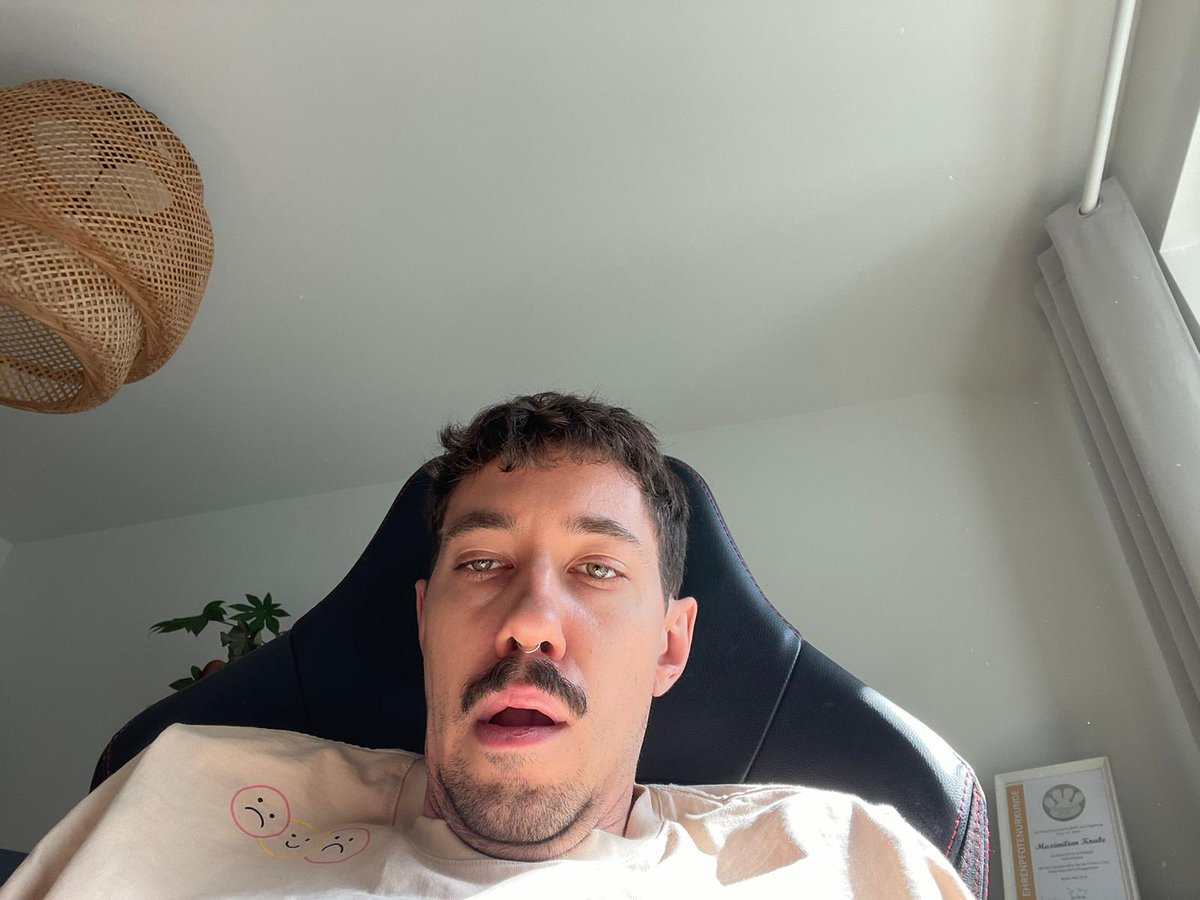 Hänno 🏳️‍🌈 #EINS tweet media