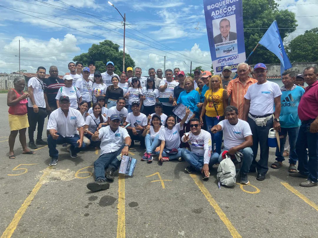 Casa por casa en Costo abajo de la parroquia Boquerón con la compañía de miembros del CES, miembros del CEM y dirigentes parroquiales.
Seguimos trabajando por Venezuela, este 28J lograremos la Victoria en unidad con Edmundo González Presidente 🇻🇪