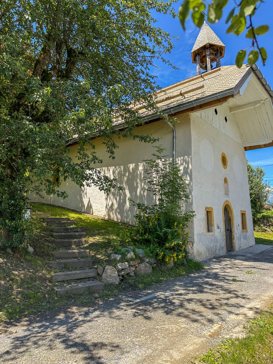 Saint_Gervais's tweet photo. Profiter des éclaircies et du calme dans le village de Saint-Nicolas de Véroce ✨ https://t.co/Qp83lbVe4A