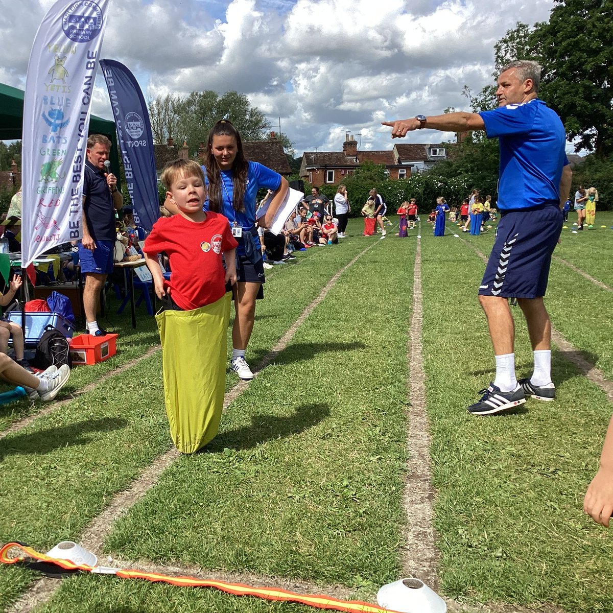 Hadleigh Community Primary School tweet media