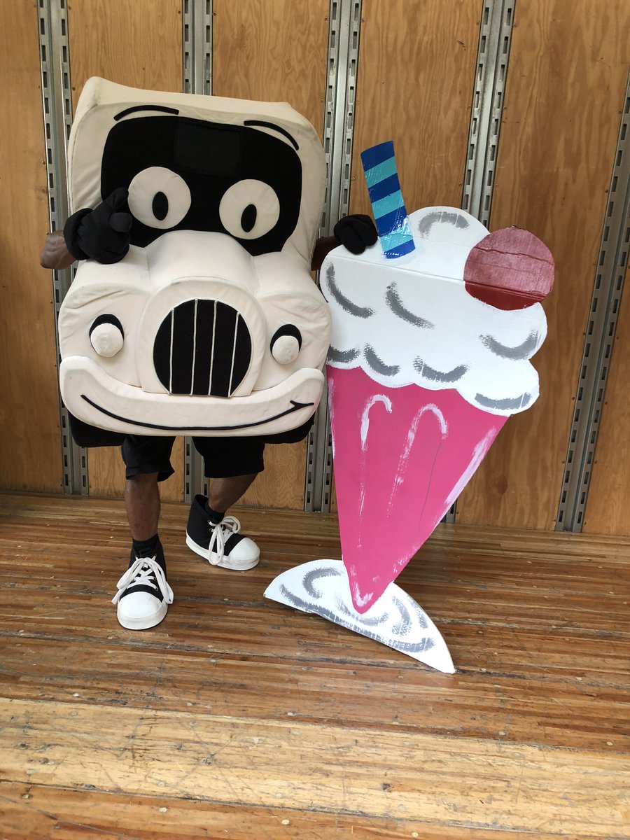 #TMTAkron (and truckie of course!) wishing you a happy #NationalIceCreamDay #keepcool #enjoyakron 🍦🍨🍦🍨