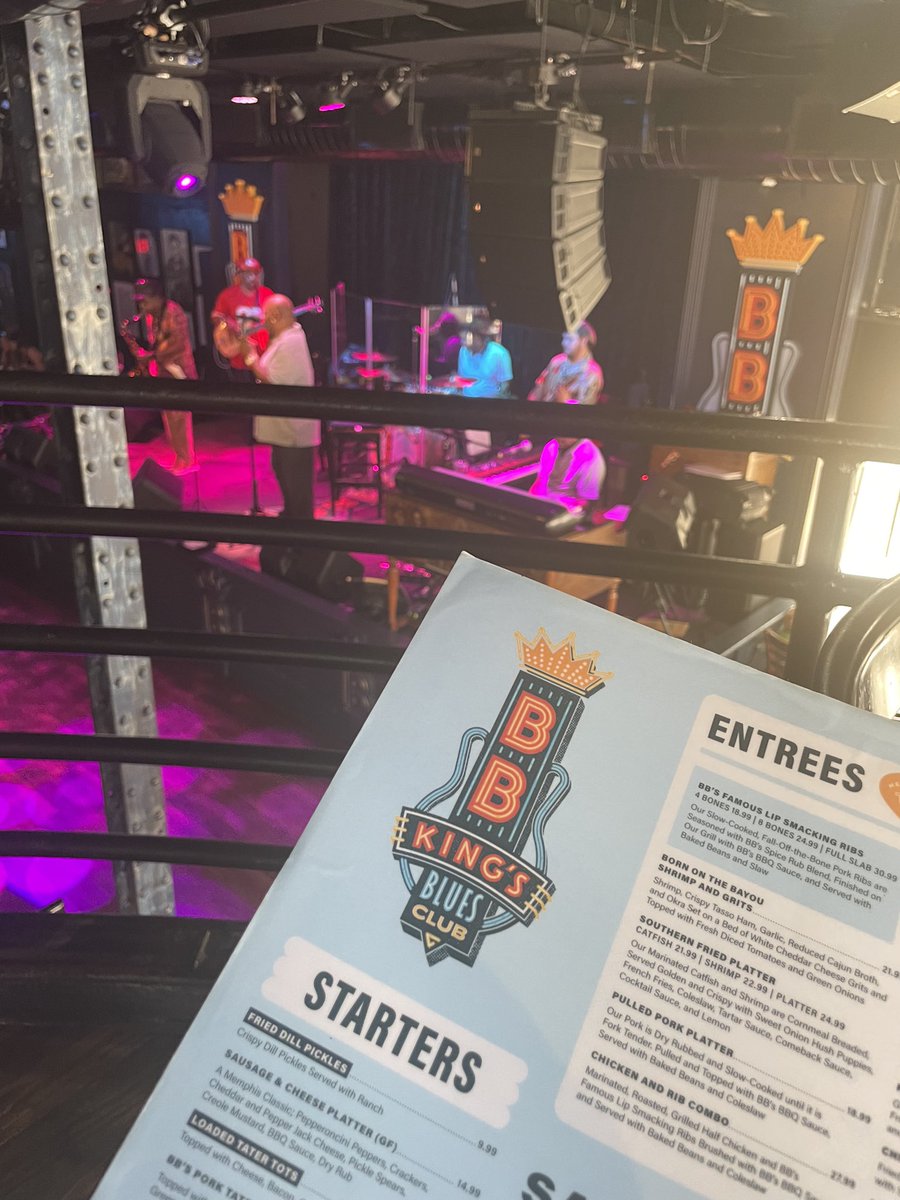 BRE_Z's tweet image. Music and good food 🎸@BBKingsMemphis