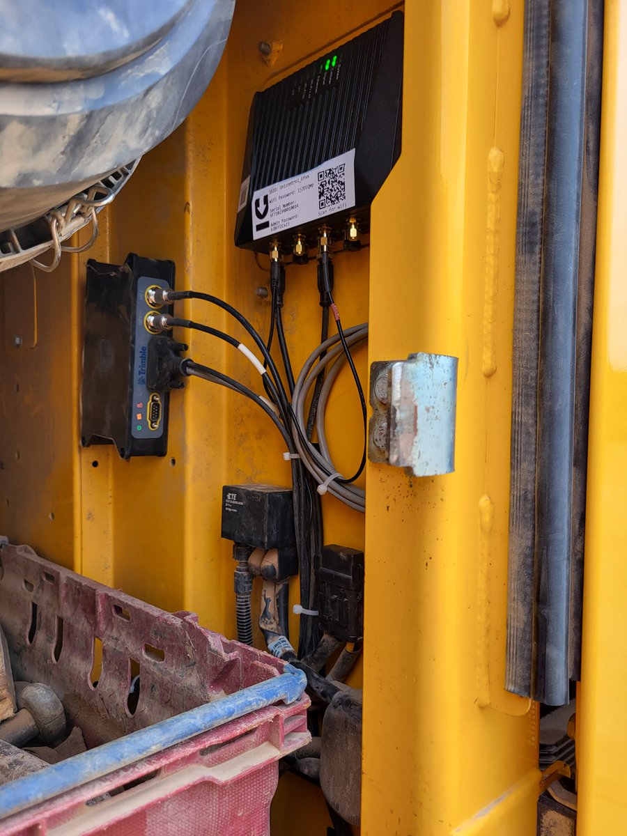 hitechniques's tweet image. 📸 Some #behindthescenes snaps from our recent Unicontrol3D system installations!  We&apos;re proud to welcome Chris O&apos;Leary Plant &amp;amp; Civils, O&apos;Flynn Group, and Finnis Contracts to the growing family of machine control converts in County Cork.

#machinecontrol #Unicontrol3D