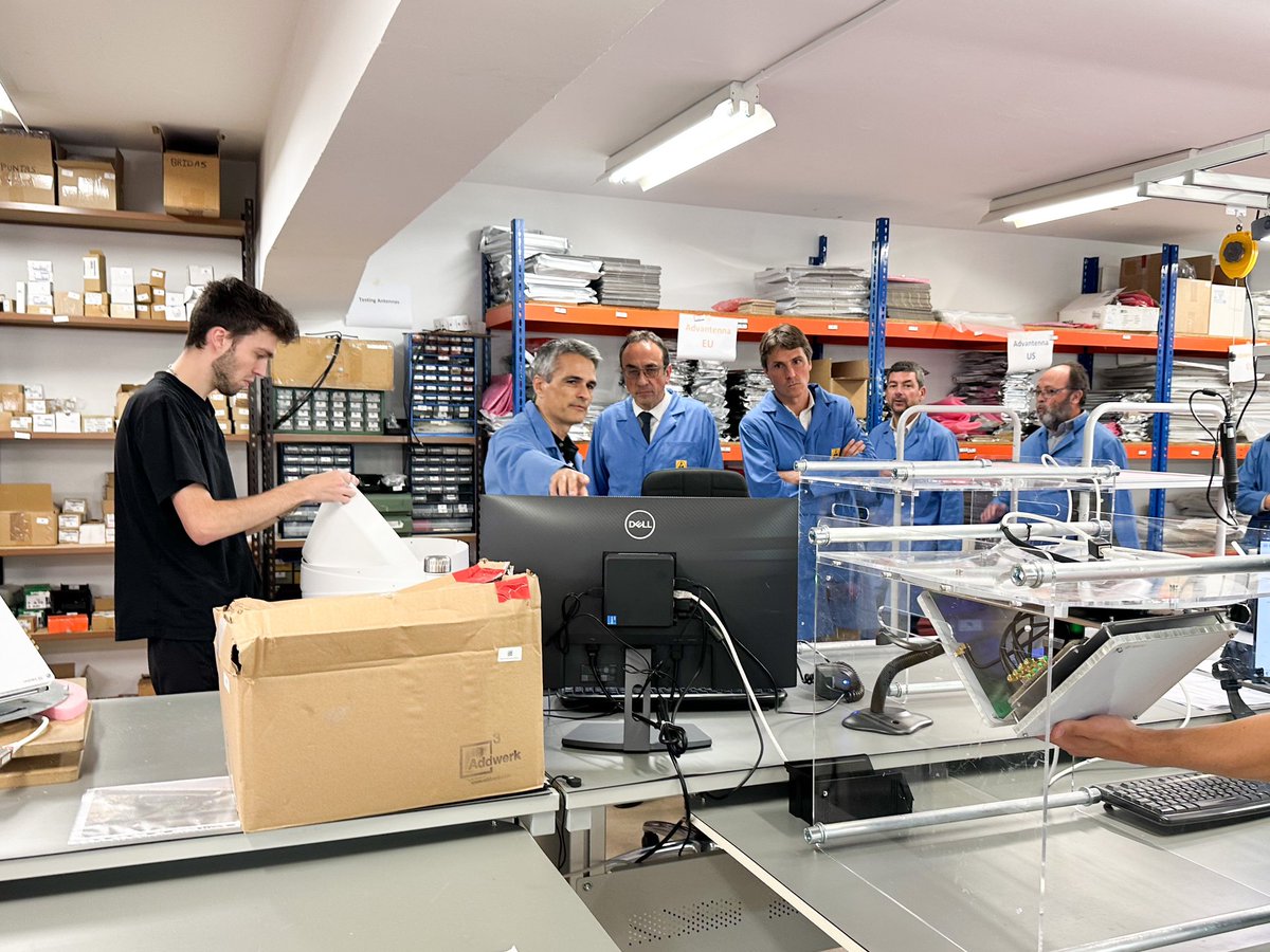 Catalunya té empreses líders innovadores, creatives i obertes al món,  hereves de la tradició empresarial catalana que ens ha definit com a país.

Avui n’he visitat una, <a href="/keonn/">Keonn</a>, clau per al disseny de botigues intel·ligents, exemple de bona feina que és un orgull per la nació.