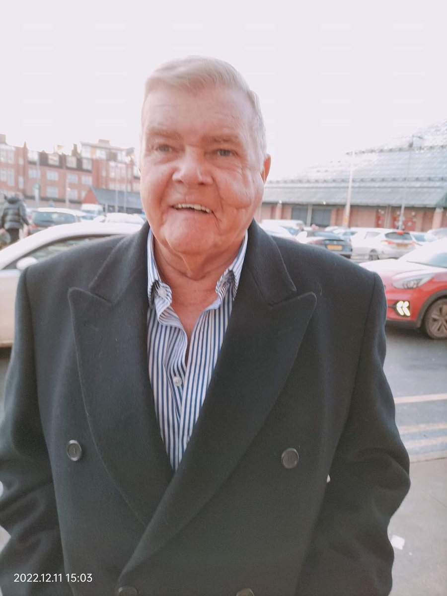 Time/date stamp is on photos.. I had a good chat with this man about all sorts of Glasgow stuff, a real nice gentleman and very cool as well. He had a genuine swagger as he walked away