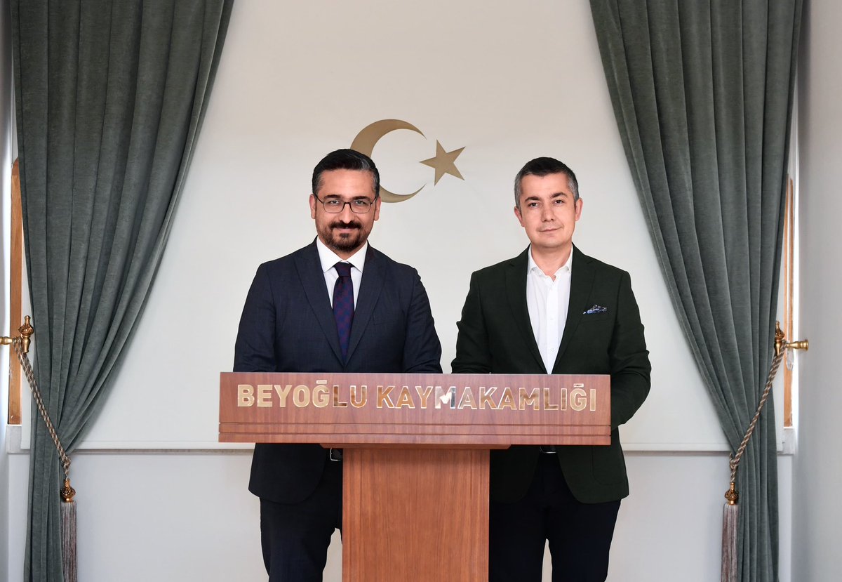 Mülkiye’den dönem arkadaşım Av.Dr. Eren Toprak’a nazik ziyareti için teşekkür ediyorum.