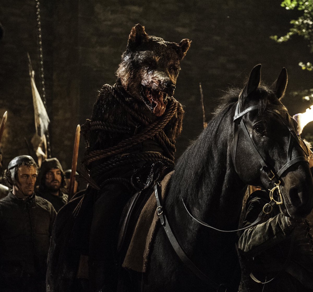 westerosies's tweet photo. “Here comes the King in the North” 

“Behold, the traitor dragon, Meleys” ☹️ #HouseOfTheDragon https://t.co/mEBQ3TJJNU