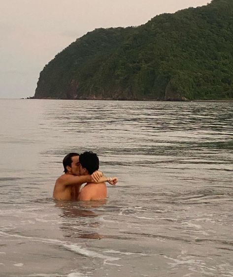 itme0257's tweet photo. A beach date w 💗🌸 
.
.
.
.
 
.
.

#gay #pride #海のはじまり #TikTok https://t.co/yy87Fsy0j0