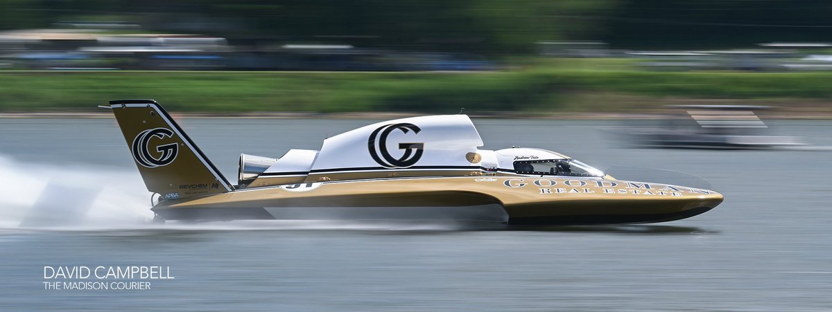 CampbellSports's tweet photo. Andrew Tate's winning speed in the Final Heat on Sunday was 145.049 mph.

That speed shatters Dave Villwock's 2007 mark of 139.640 for the course record in a 5-mile heat in the restricted era.

It was a hair behind the overall record of 145.573, set by his dad Mark Tate in 1996. https://t.co/qmOS3BNb9E