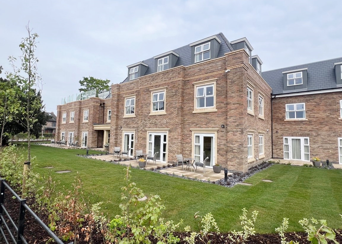 We’re very proud to complete our eighth care home project for Yorkare in less than 10 years! Haxby Hall offers 63 en-suite bedrooms, first class amenities, landscaped gardens and magnificent communal areas, just north of York city centre and the first residents are moving in now.