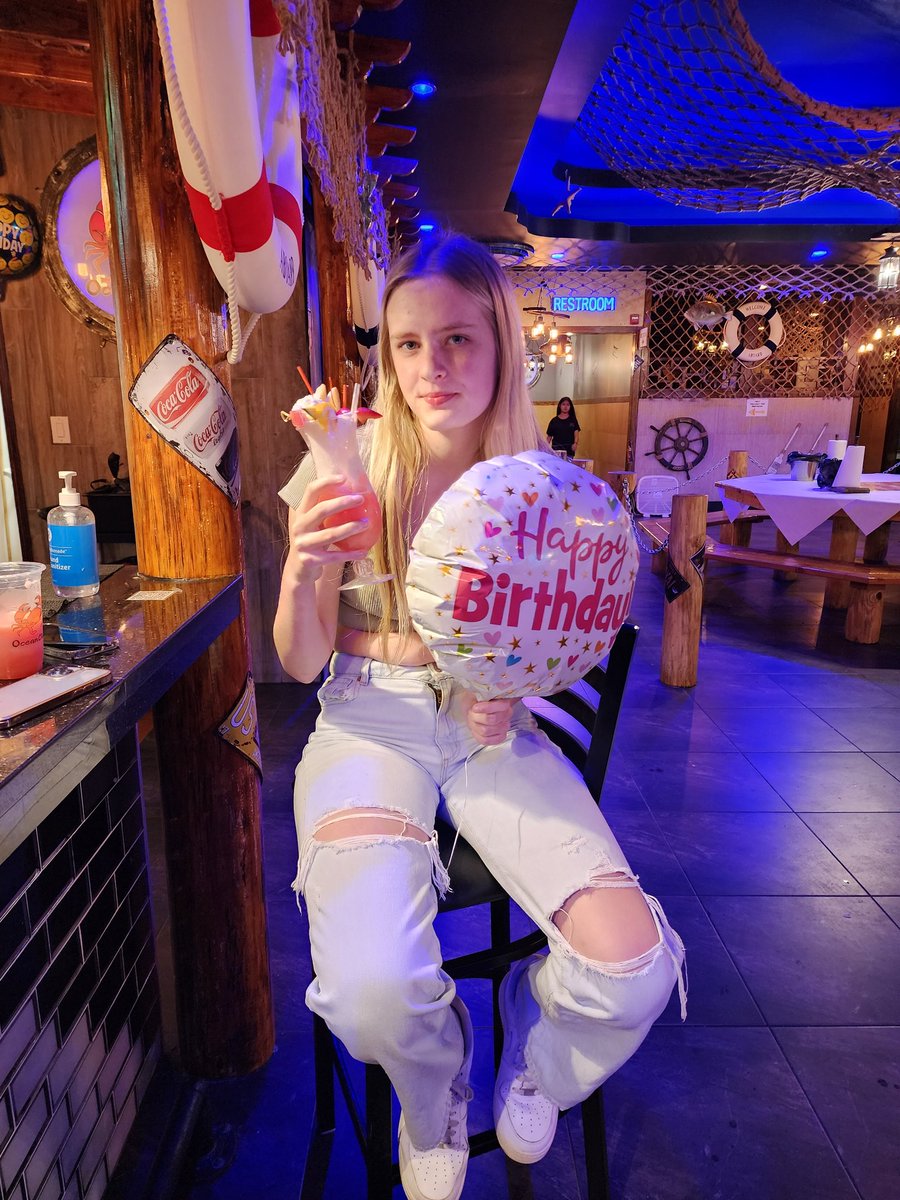 Happy 18th Birthday to this kid! <a href="/kaelyn_willems/">Kaelyn Willems</a>  <a href="/FBCNorthGBB/">FBC North GBB Club</a>   Turned 18 while at the Puma Finals in Philadelphia PA.  Family and God mean everything and it's a privilege to play basketball. Love all 3