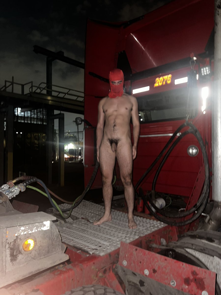 tarzzzan ⛓️ (@exhibtarzan) on Twitter photo 