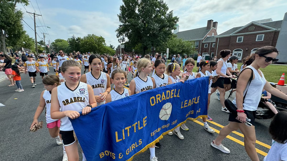 OradellLL's tweet photo. A huge thank you to everyone who joined us for the parade and made our beer garden such a success. It was fantastic to see the community come together and celebrate in such a special way. Your support means everything to us!  #OradellLittleLeague #CommunityPride #4thOfJulyFun https://t.co/PeXVXvG4ia