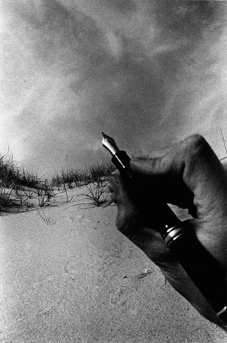 HENI's tweet photo. Works by celebrated American art photographer Ralph Gibson.
Explore his autobiography, 'Self-Exposure', via #HENIPublishing: https://t.co/3kq4hGj29w
#RalphGibson #Photography #Art #Photo https://t.co/9bZl4HHUOf