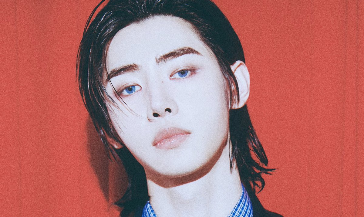 Sunghoon : biru
Heeseung : merah
Ni-ki : putih/ silver?

Pernah baca teori kalo vampir mata merah artinya pernah minum darah manusia, mata biru pernah makan daging vampire, terus kalo putih/silver?? 
#NI_KI #HEESEUNG #SUNGHOON