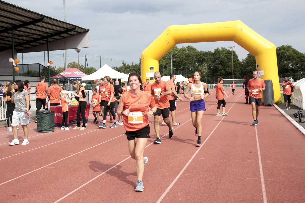 VilledesLilas's tweet image. Solidarité-Sport | 🏃 Le 22 septembre, aux Lilas, l’association Kymba, qui accompagne les jeunes atteint·es de #leucémie, organise la 3ème édition de sa "Course contre la leucémie". Trois parcours sont proposés : 10km, 5km et 2km marche.
👉 Inscriptions : helloasso.com/associations/k…