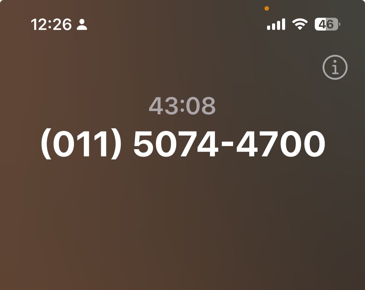 Sustentaoque's tweet photo. @saopaulo_agora desrespeito!!! 43 min e sigo na espera para obter uma informação simples: horário de atendimento em dia de expediente facultativo!! https://t.co/g3MXx4mlrc