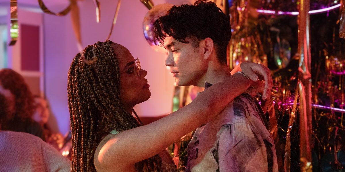 NetflixUK's tweet photo. If anyone needs us we’ll be looking at these #Heartstopper S3 images for the next 87 days 🍂 https://t.co/nahItEi0sQ