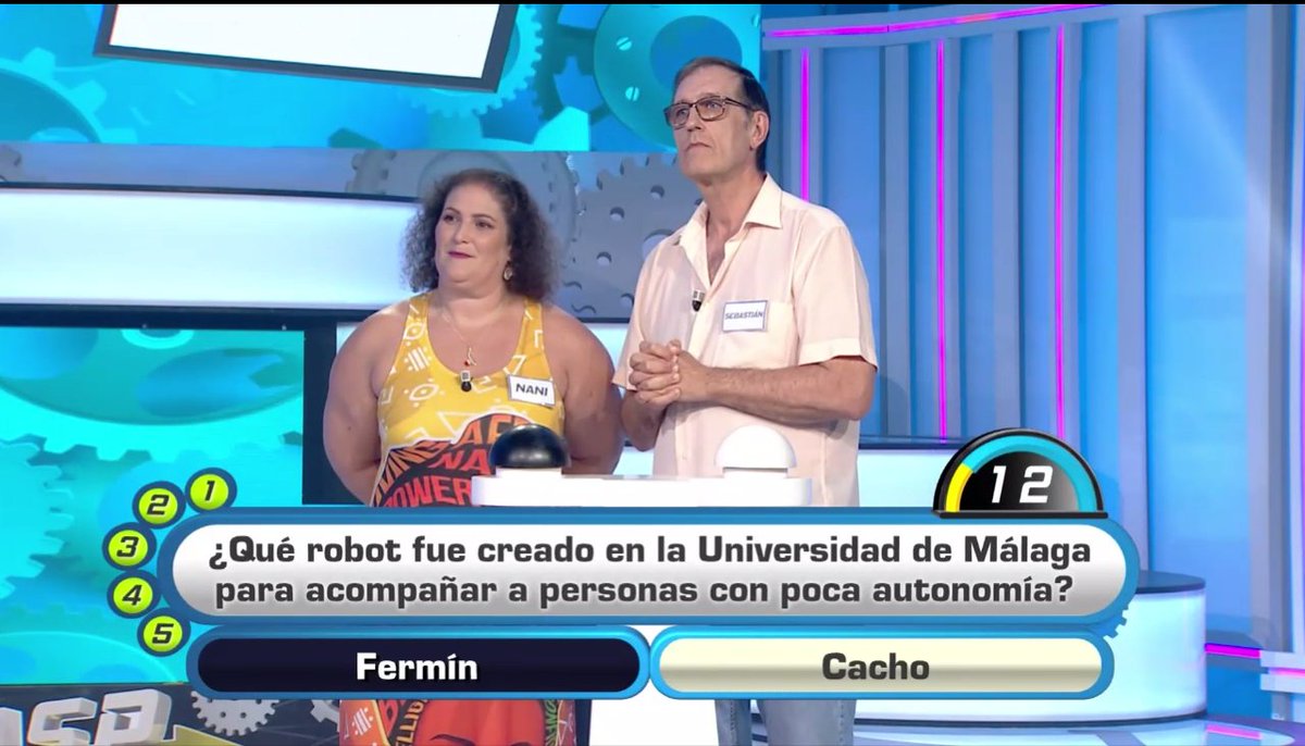🤖 Nuestro Temi, robot de asistencia social especializado en la interacción humana y con su entorno, conocido como Fermin, ha sido la pregunta determinante para que los concursantes lleguen a la final en el programa 1053 <a href="/AtrapameCS/">Atrápame si puedes - Canal Sur</a> con <a href="/ManuelSarriac/">Manuel Sarria Cuevas</a> 

youtu.be/aW1mJGqnnnE