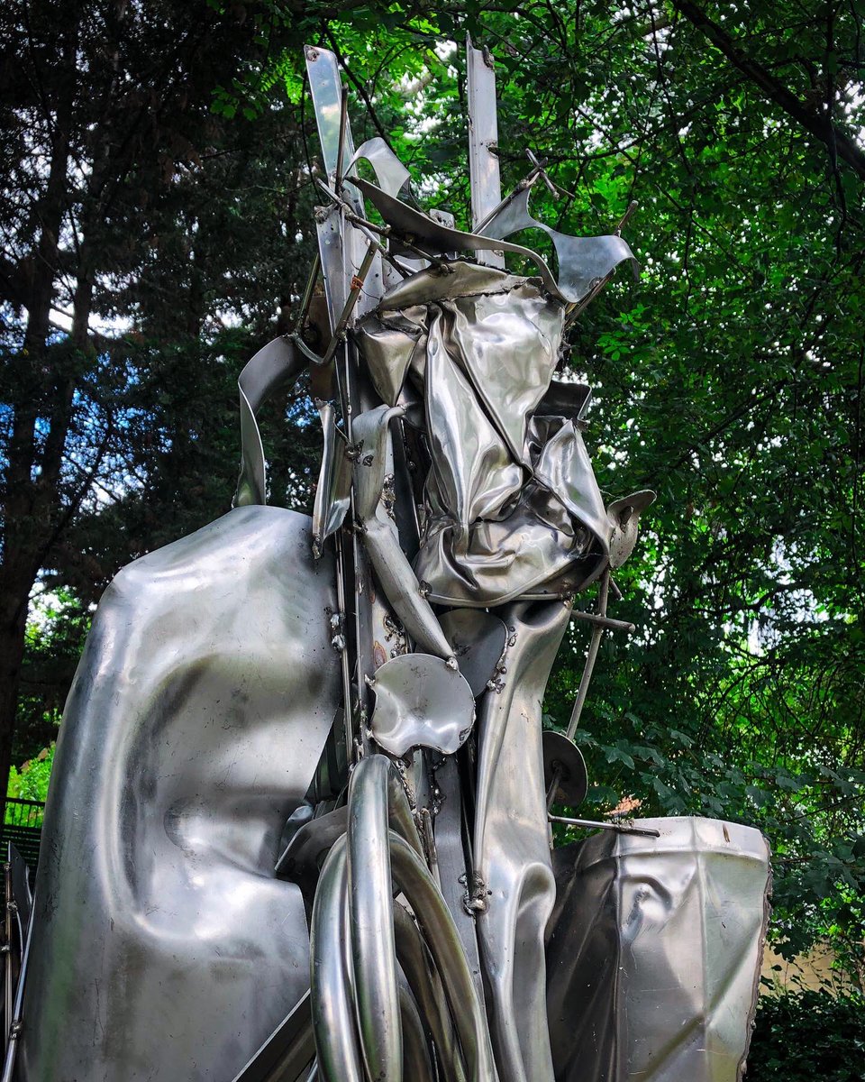 FJMOfficiel's tweet image. La Faculté Jean Monnet (Droit, Économie, Management) est enchantée d’accueillir deux magnifiques sculptures d’Albert Feraud, installées ce matin en des lieux choisis du campus.
@UnivParisSaclay