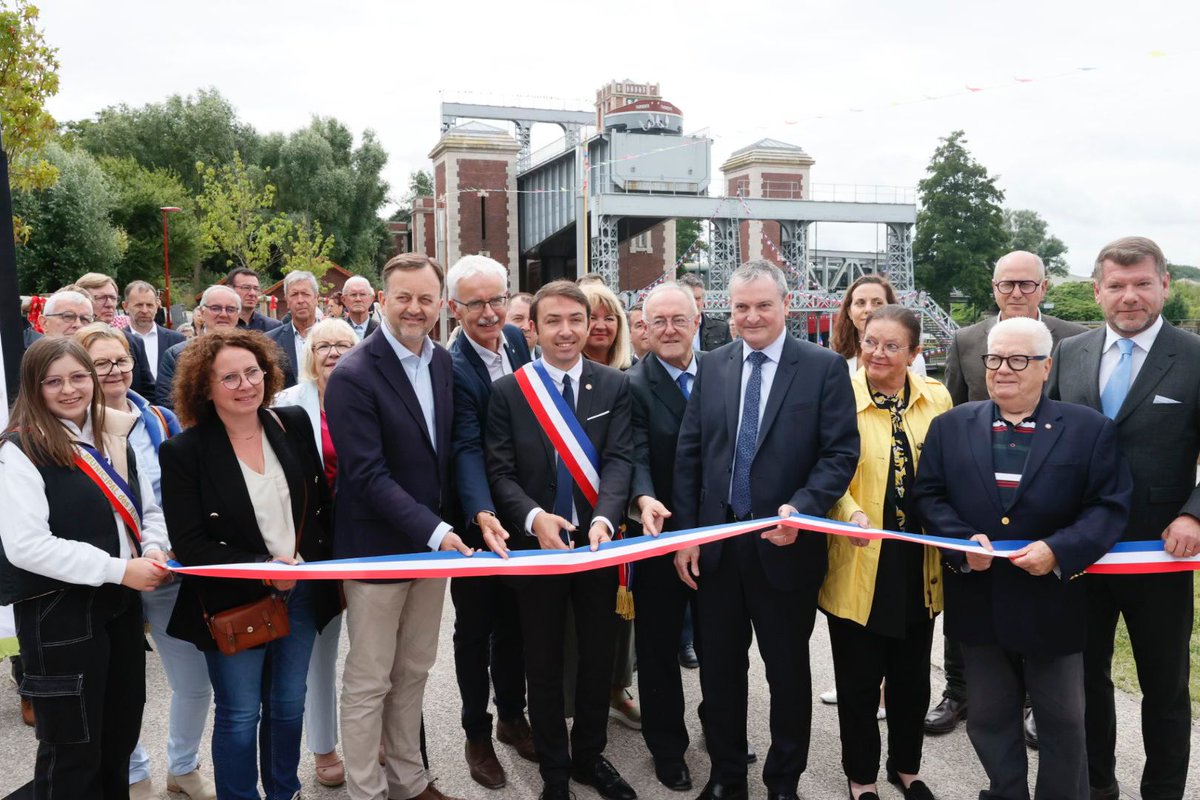 hautsdefrance's tweet photo. La Région #hautsdefrance accompagne les communes à redynamiser leurs centres-villes et centres-bourgs.

📌 Comme ici à #Arques, où elle a participé à la réhabilitation de l’ascenseur à bateaux des Fontinettes à hauteur de 1 807 805€.

💡 Localisé en plein centre-ville et construit entre 1883 et 1887, il est inscrit aux Monuments Historiques.