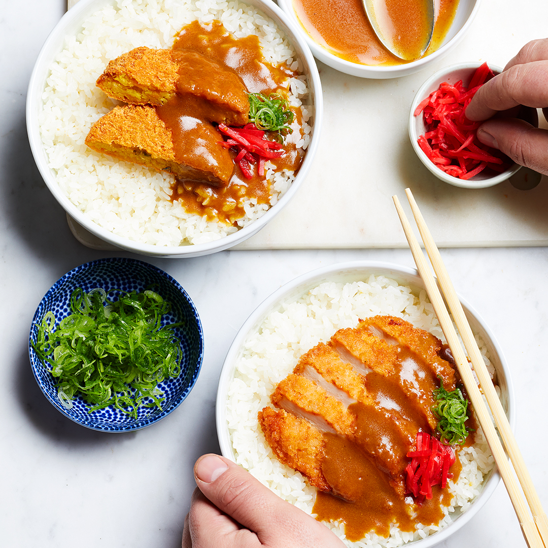 You've katsu be kidding! It's hard to beat a bowl of YO! Sushi legendary Katsu Curry but 2 for the price of 1 might do it. That's right, every Tuesday you can enjoy BOGOF on all large Katsu Curries when you dine-in! So, grab those chopsticks and loosen that belt.
#yosushi #2for1