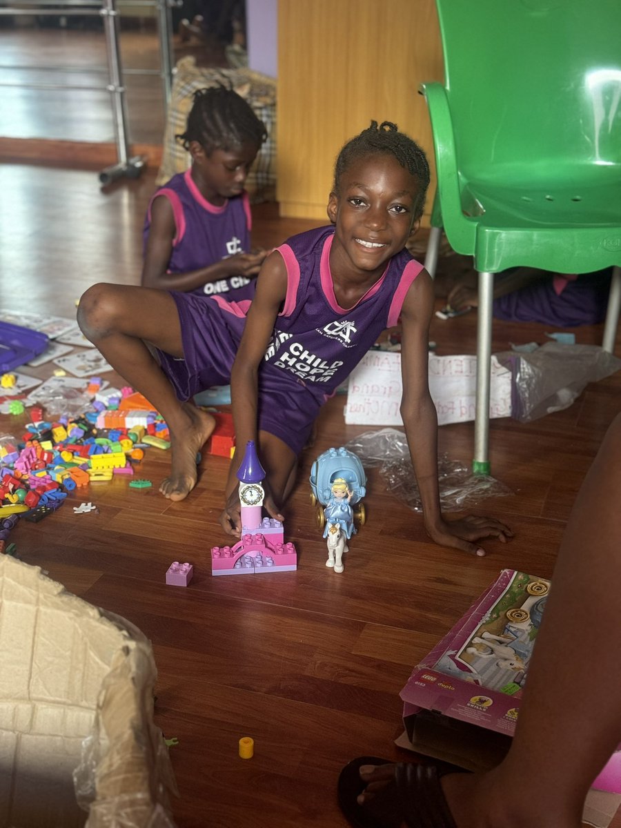 SeyiOluyole's tweet photo. Make a difference in a child's life! @DreamcatchersA is hiring passionate educators for our free school in Elepe, Ikorodu. Apply now: programs@dreamcatchersacademy.org #DreamcatchersAcademy #EducationForAll #TeachWithPassion https://t.co/3PoEM5GTXA
