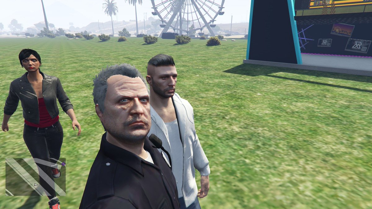 Godferdom... j'ai rencontré Max Lavigne! tu te rends compte fieu????
Ma petite fille A été heureuse en voyant cette photo... et jalouse un peu aussi savez-vous!