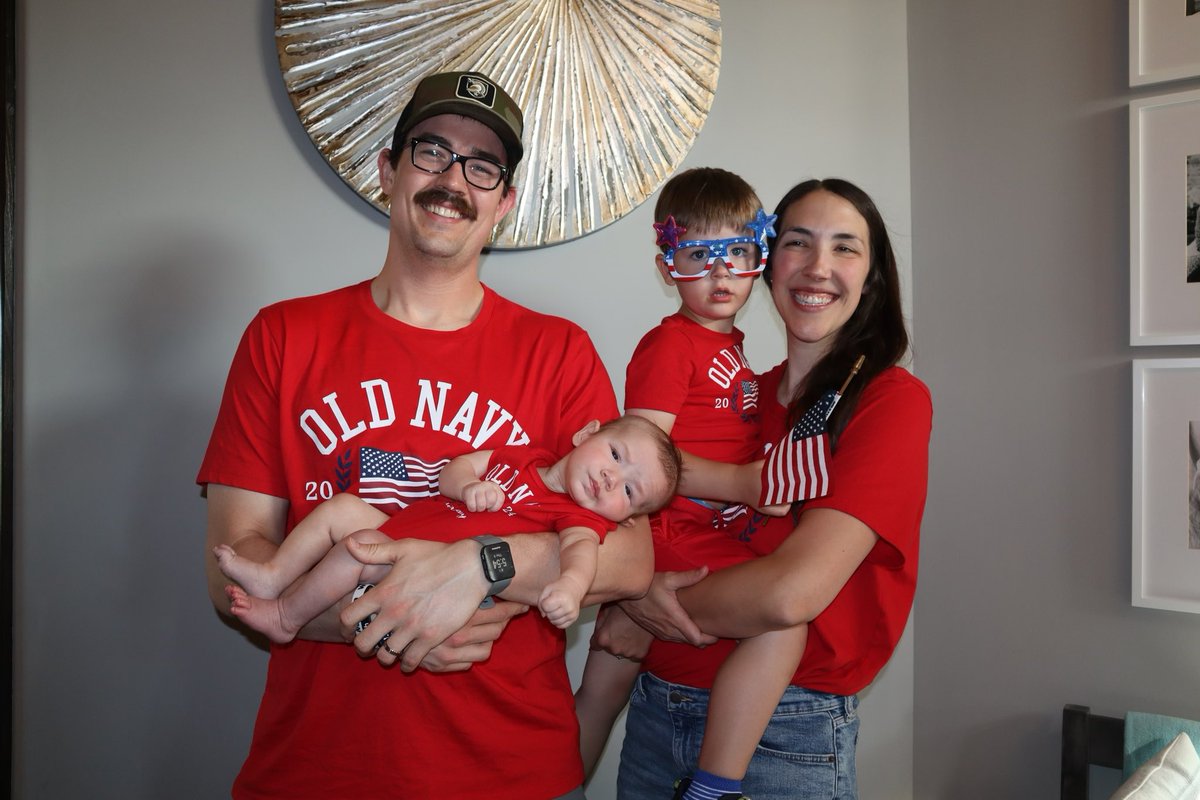 SfCarberry's tweet photo. 7 years in a blink of an eye! Happy Anniversary to the foundation of our family, the mother of our boys, and the love of my life. Let’s see what this next year brings! https://t.co/AvWWgb08tb