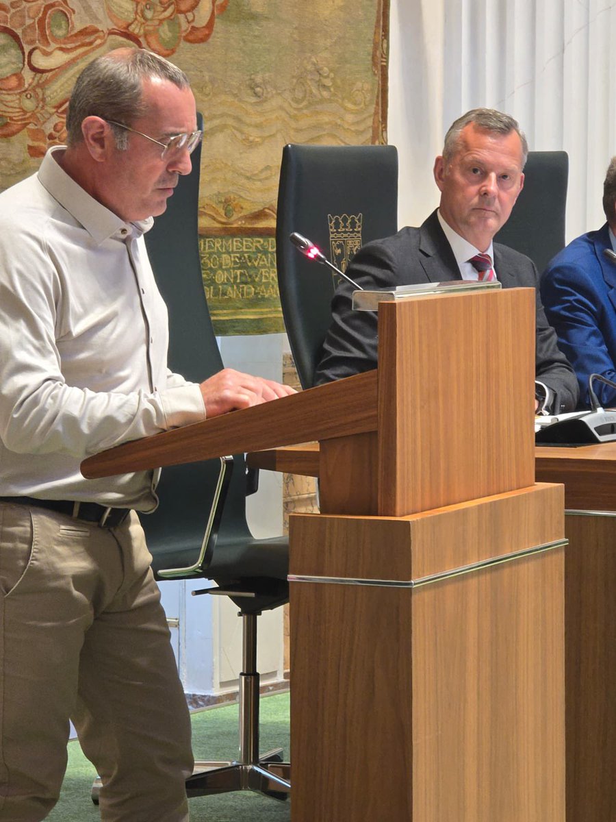 Vandaag heeft ons Statenlid Daniel de Moel zijn indrukwekkende maidenspeech gehouden. Met passie sprak hij over het bouwen van woningen in de provincie Noord-Holland. We zijn trots op zijn inzet en visie voor de toekomst! #Maidenspeech #Politiek #PSNH #PVV