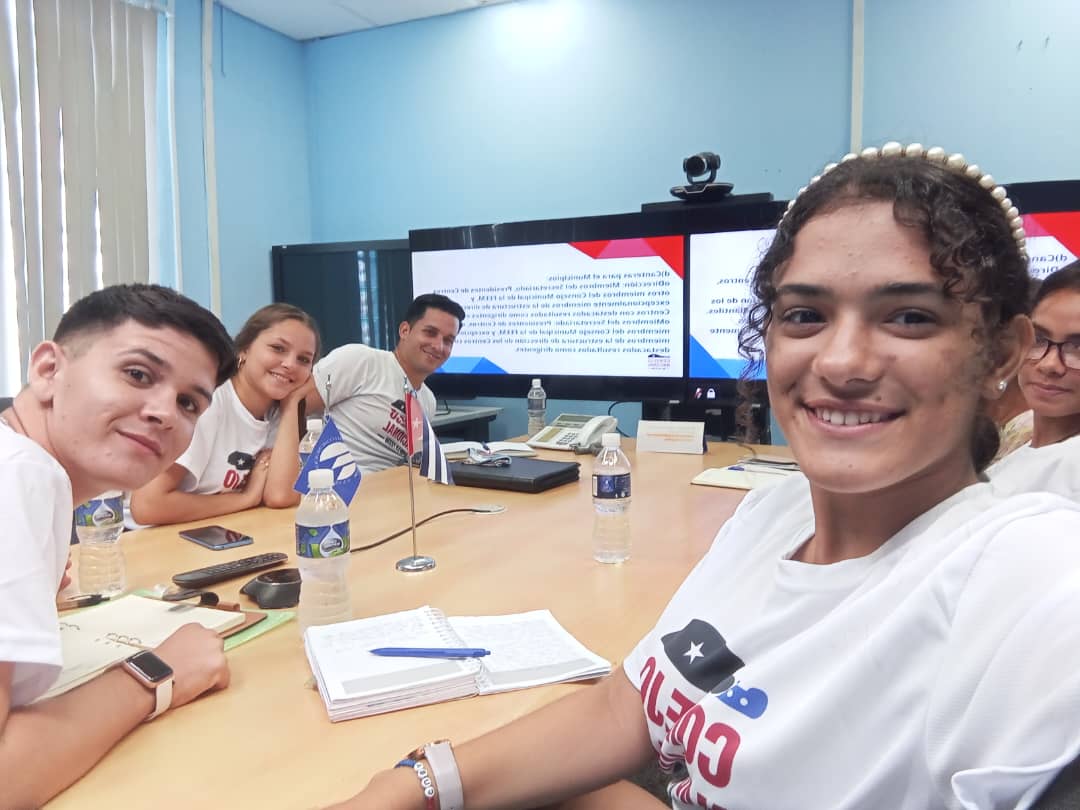 HendyPrez2's tweet photo. Con excelente calidad se desarrolló en la mañana de hoy el Consejo Nacional de la FEEM, momentos de debate, sujerencias y búsquedas de soluciones se vivieron en este espacio. #ModoVerano #UJCuba.  .@MeyvisEstevezE @UJCdeCuba https://t.co/HuZxrXVsr6