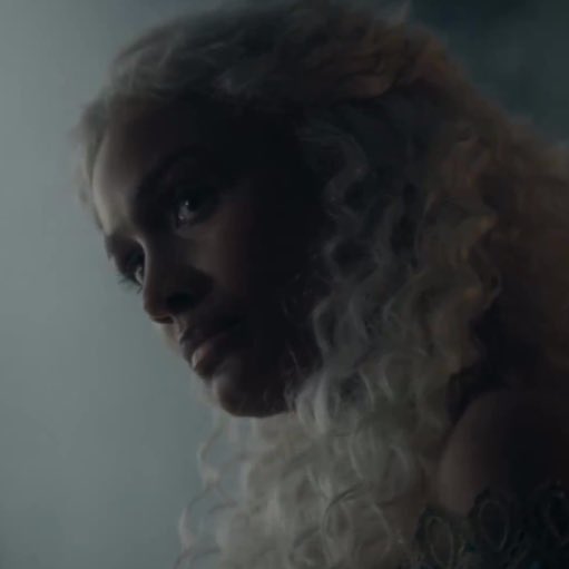 𝐥𝐚𝐝𝐲 𝐥𝐚𝐞𝐧𝐚 ╱ parody. tweet media