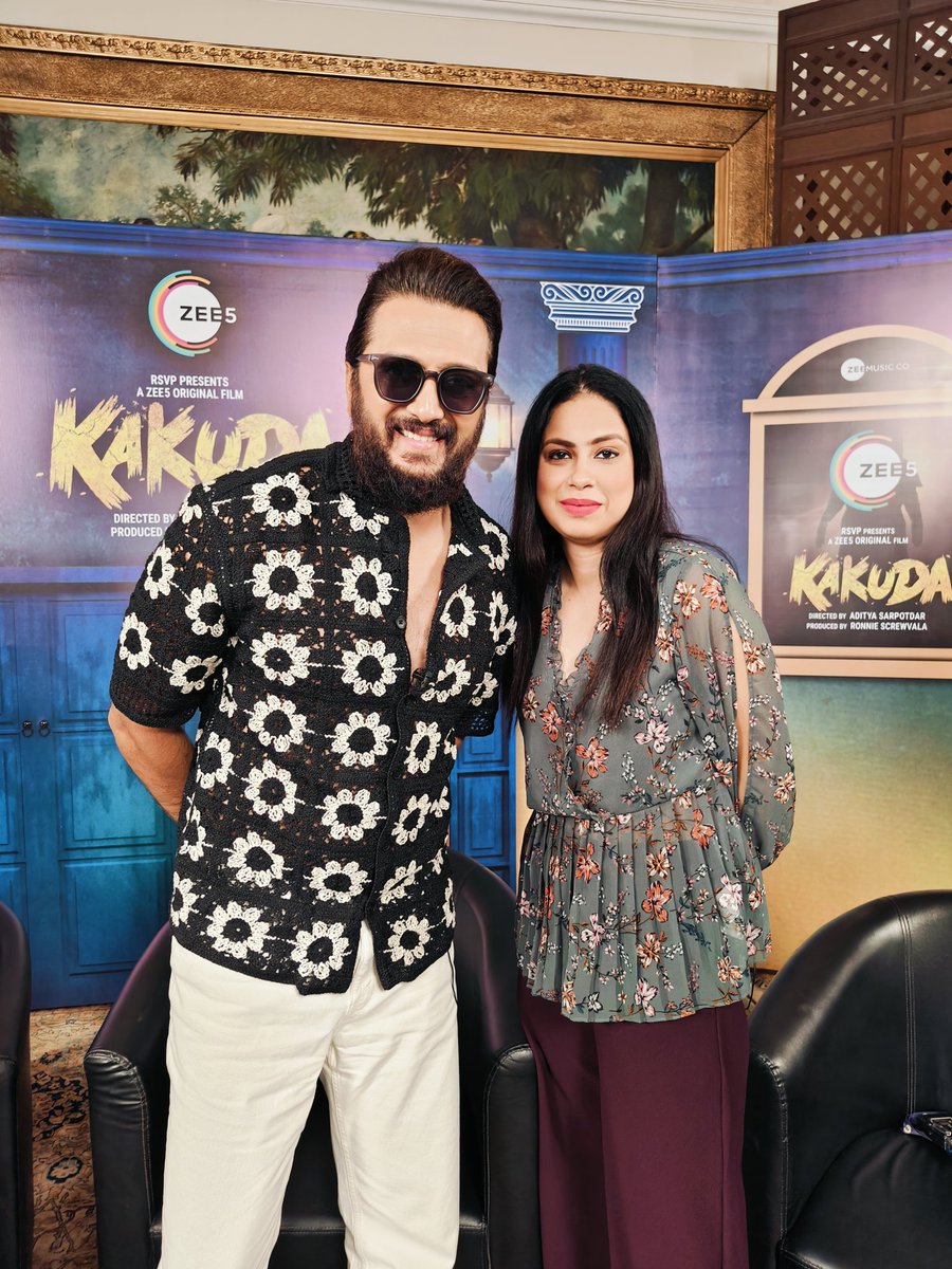 Aashu9's tweet image. Such a heartwarming personality he has ✨ It was lovely meeting and interviewing you @Riteishd 

All the best for #Kakuda streaming on @ZEE5India from July 12th