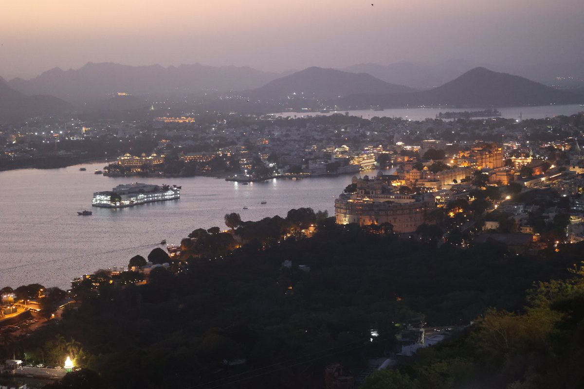Some random landscape photos clicked during the tour..