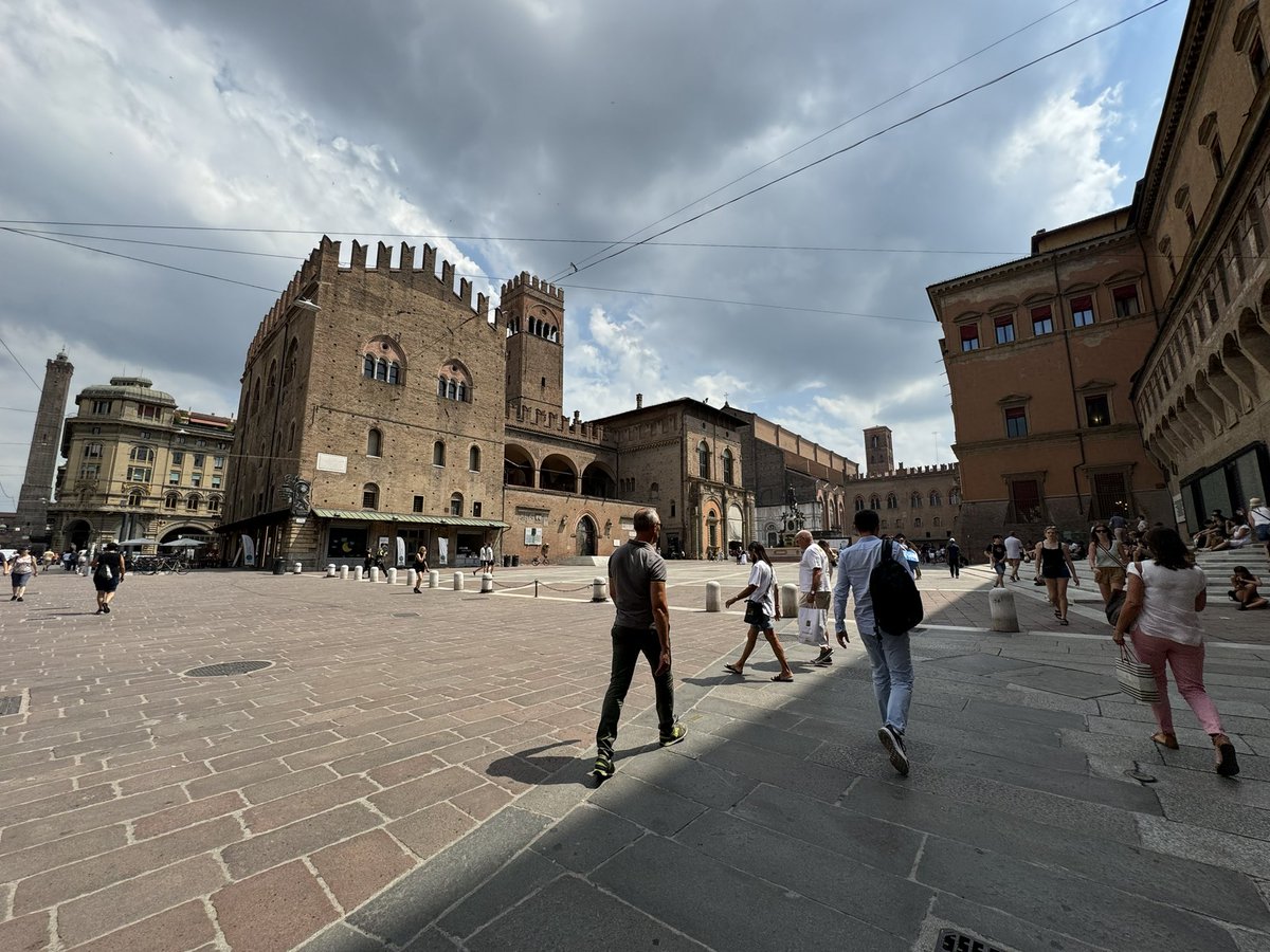 Federica De Lorenzi (@federicadelore3) on Twitter photo Happening now in Bologna #CRS2024 opening session by president <a href="/twan_lammers/">Twan Lammers</a>! Awesome overview of what will be a great meeting 🤩 Happening now in Bologna #CRS2024 opening session by president <a href="/twan_lammers/">Twan Lammers</a>! Awesome overview of what will be a great meeting 🤩
