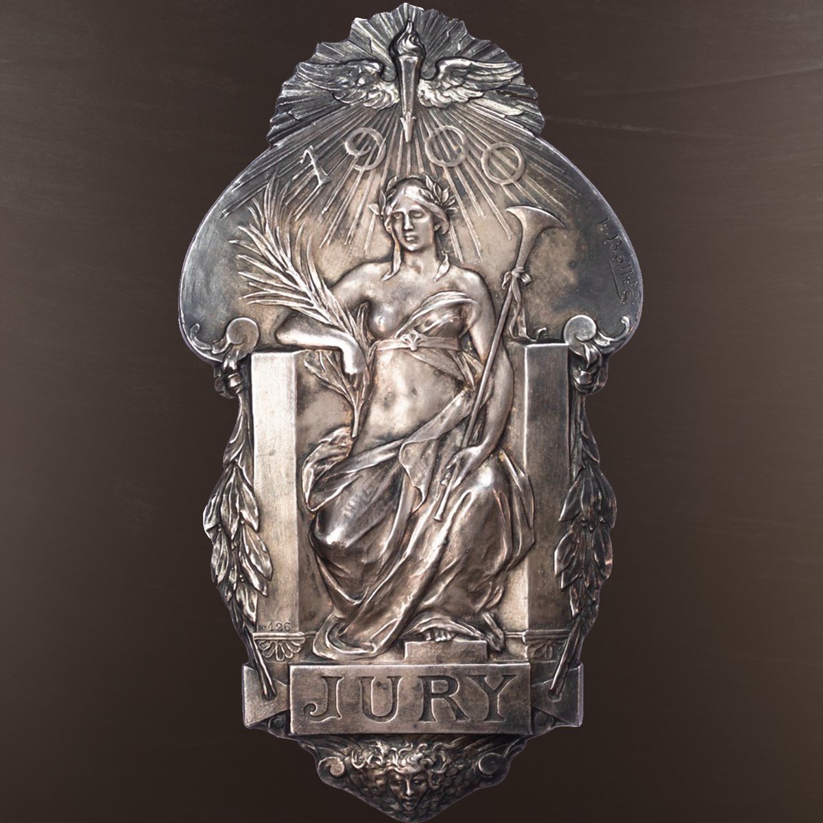 This uniface jury plaque was issued to Olympics officials by the jewellers Christofle for the Paris Summer Olympics at the Universal Exhibition in 1900.  Not to be missed, Bid live on Lot 672 in Baldwin’s 10th July Auction: tinyurl.com/2apay6cw
#ParisOlympics #19thCentury