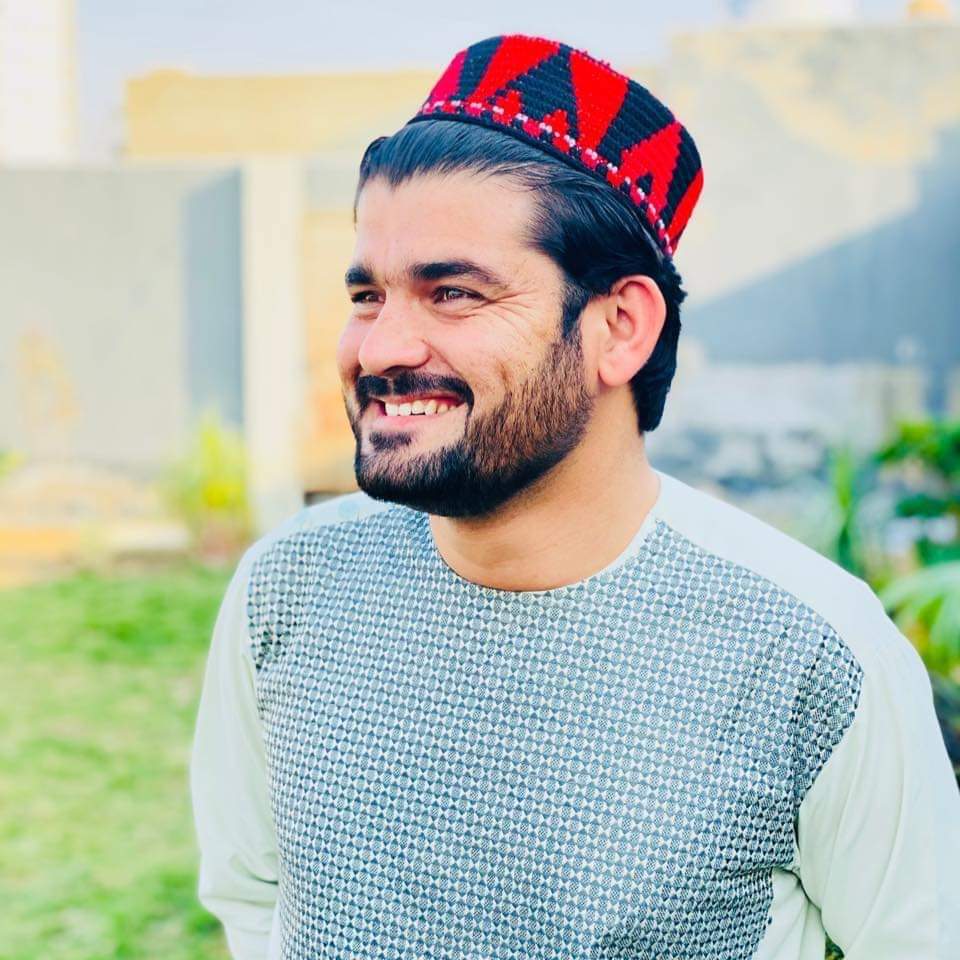 اس ٹرینڈ میں حصہ لیں!مشکل وقت میں ایک دوسرے کا ساتھ دیں!
#provideAirAumblance2Gilamanwazir4betterTreatmentInGermany