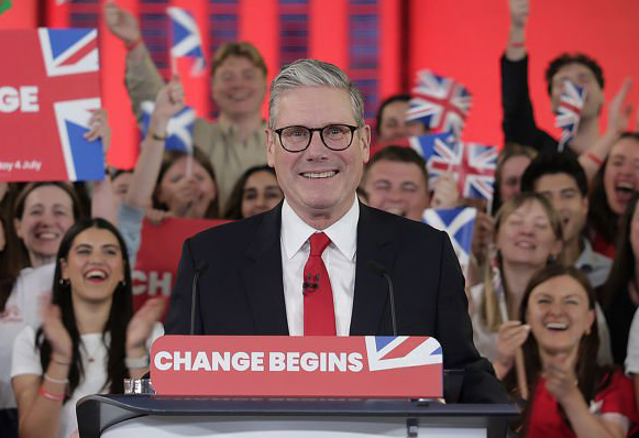 BF_StHelens's tweet photo. At home, Labour's 412 seat landslide win boosts markets. In France, a hung parliament could cause uncertainty, while in the US, the Fed may cut rates due to recent market factors.

Read the latest market commentary. https://t.co/kMguDEWLsk

#marketcommentary https://t.co/VHrT6VH4xV