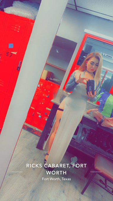 Watch Callie Black's leaked NSFW photo on TwXstars