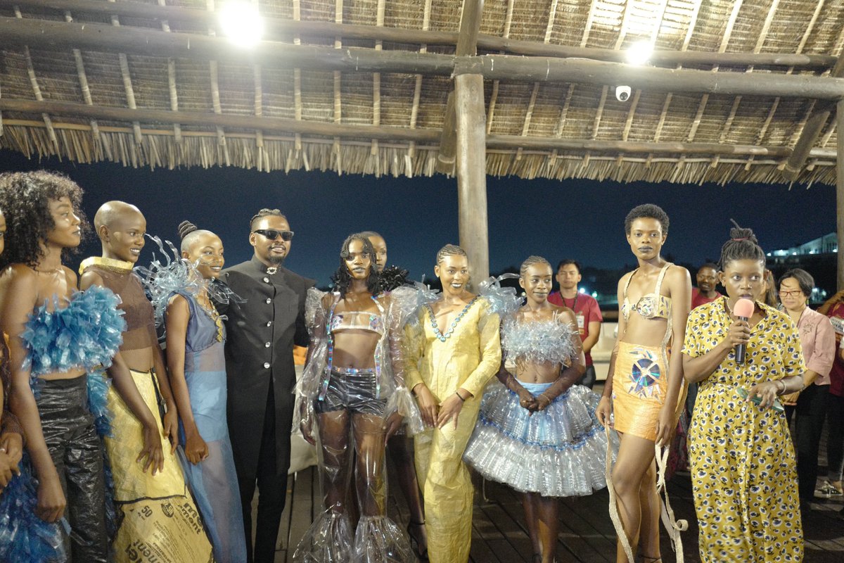 RehemaKonza's tweet image. Recycled fashion and design during the International Zero Waste Cities Conference (IZWCC) week. additional images

Thank you so much @Ben Pol
#zerowaste
#recycleddesign
#fashion
@Design