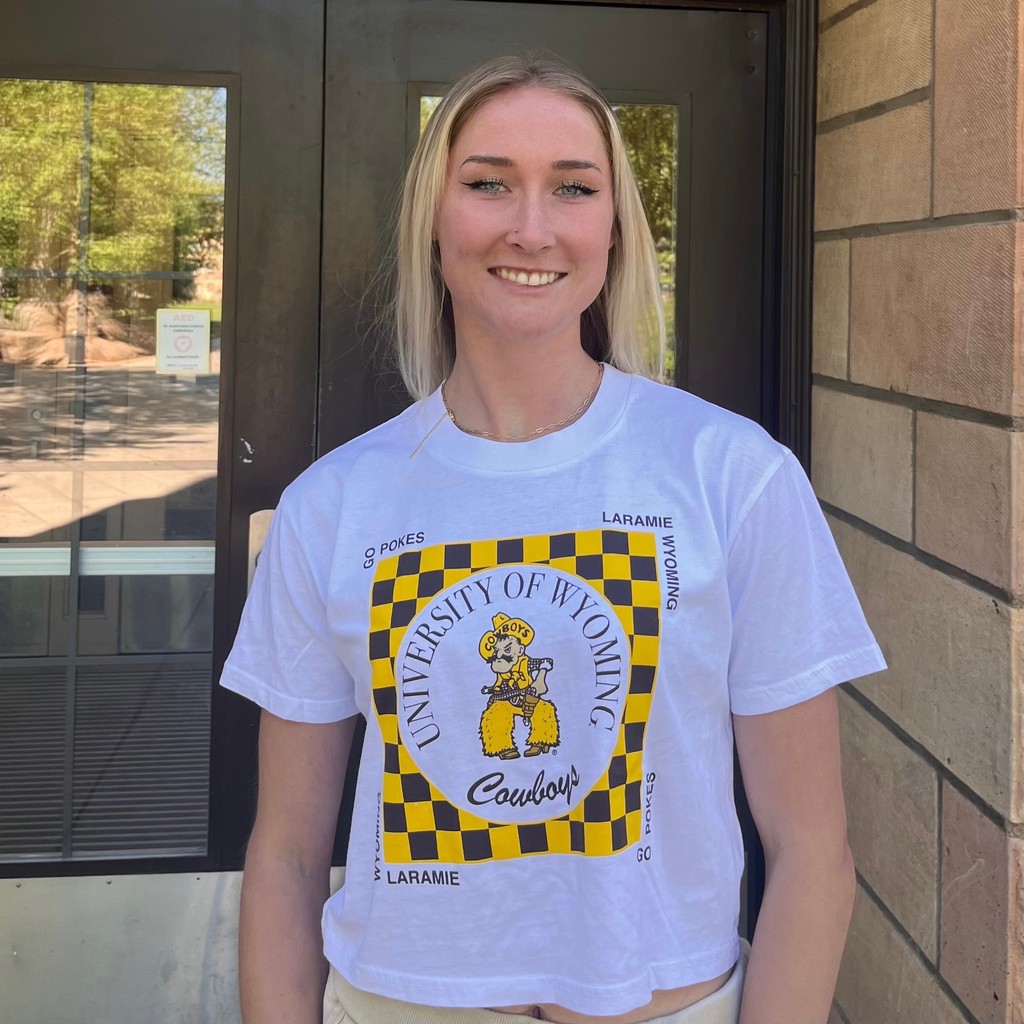 🔥 Gear up the Pokes way! 🤠
Looking to level up your UW spirit? Our brand-new checkered crop t-shirt is the ultimate game-changer! Perfect for game day shenanigans and cozy lounge sessions at home. 🙌 

Link: l8r.it/eZrv