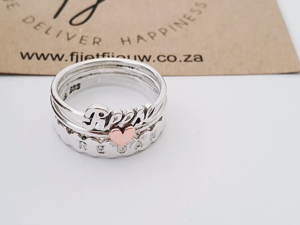 FFjieuw's tweet image. Red Copper &amp;amp; Sterling Silver Personalised Rings ! 

Follow link to shop online:
fjietfjieuw.co.za/product/sterli…

#redcopper #sterlingsilver #handpierced #handstamped #personalised #heart #familyring #stackingrings #stackemup #stackemhigh #shoponline #fjietfjieuw #wedeliverhappiness